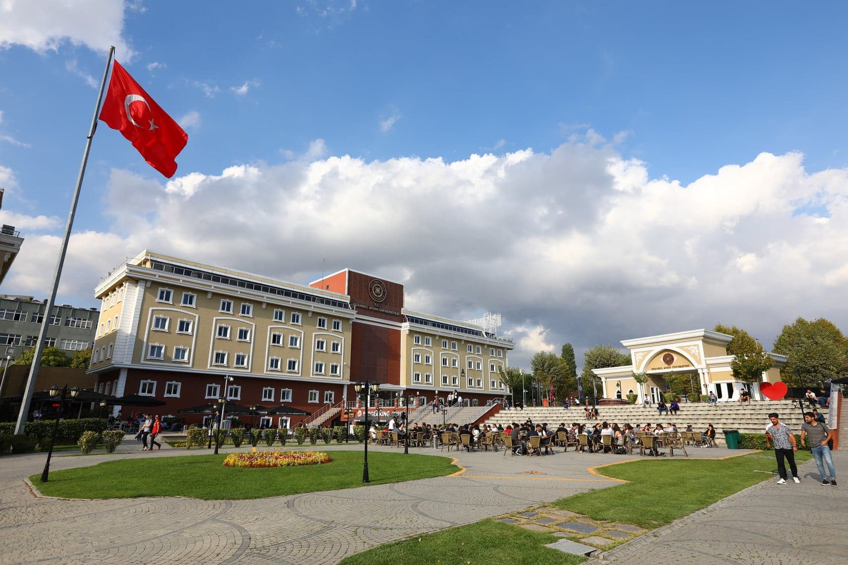 Aydın Üniversitesi - 1