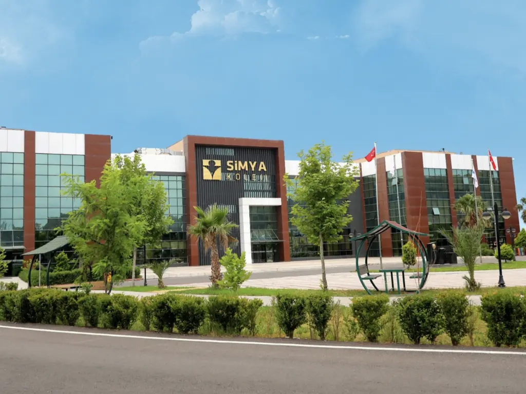 Simya Koleji Gelişim Zirvesi