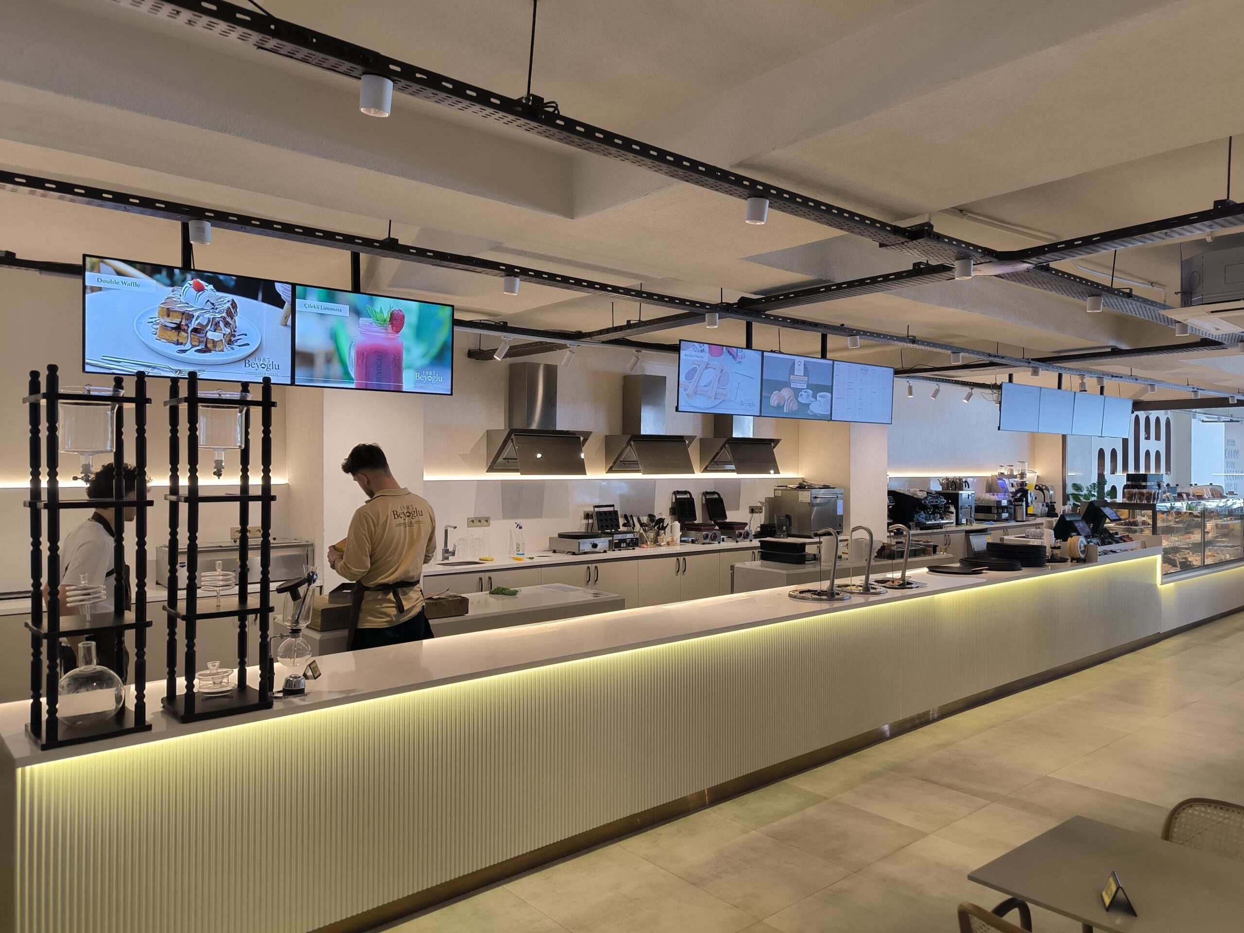 1983 Beyoğlu Çikolata ve Kahve - 2