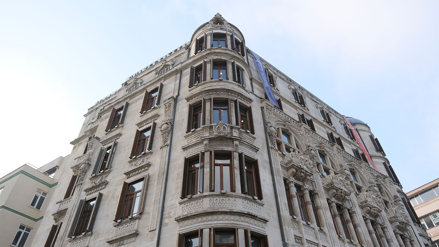 Galata Üniversitesi