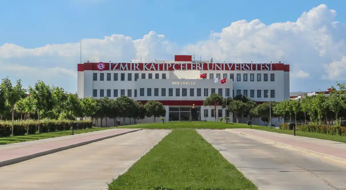 İzmir Katip Çelebi Üniversitesi - 1